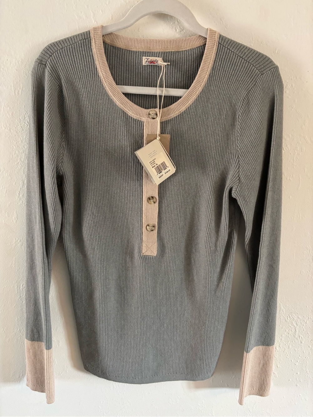 Faherty Gray Ribbed Henley with Cream Trim
